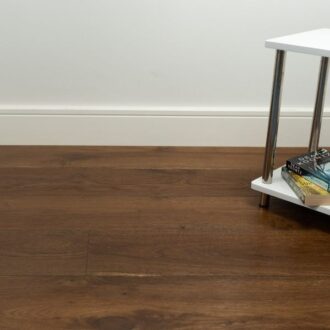Artisan Chestnut Oak Brushed & UV Lacquered Engineered Wood Flooring 14mm