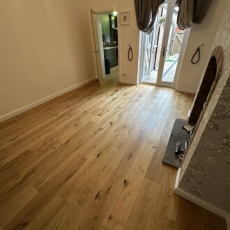 Artisan Natural Oak Brushed & UV Oiled Engineered Wood Flooring 14mm